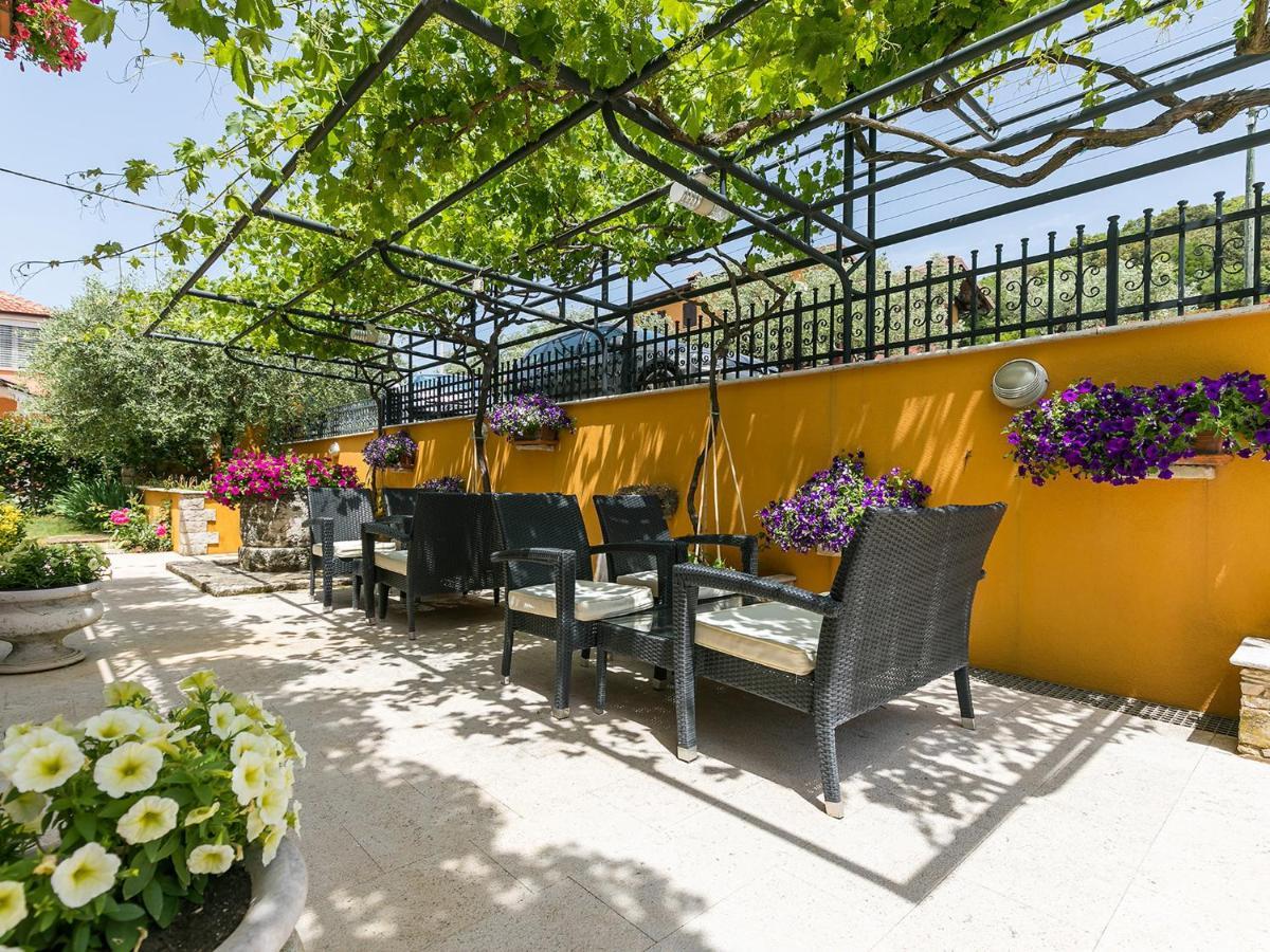 Residence Matilda Върсар Екстериор снимка