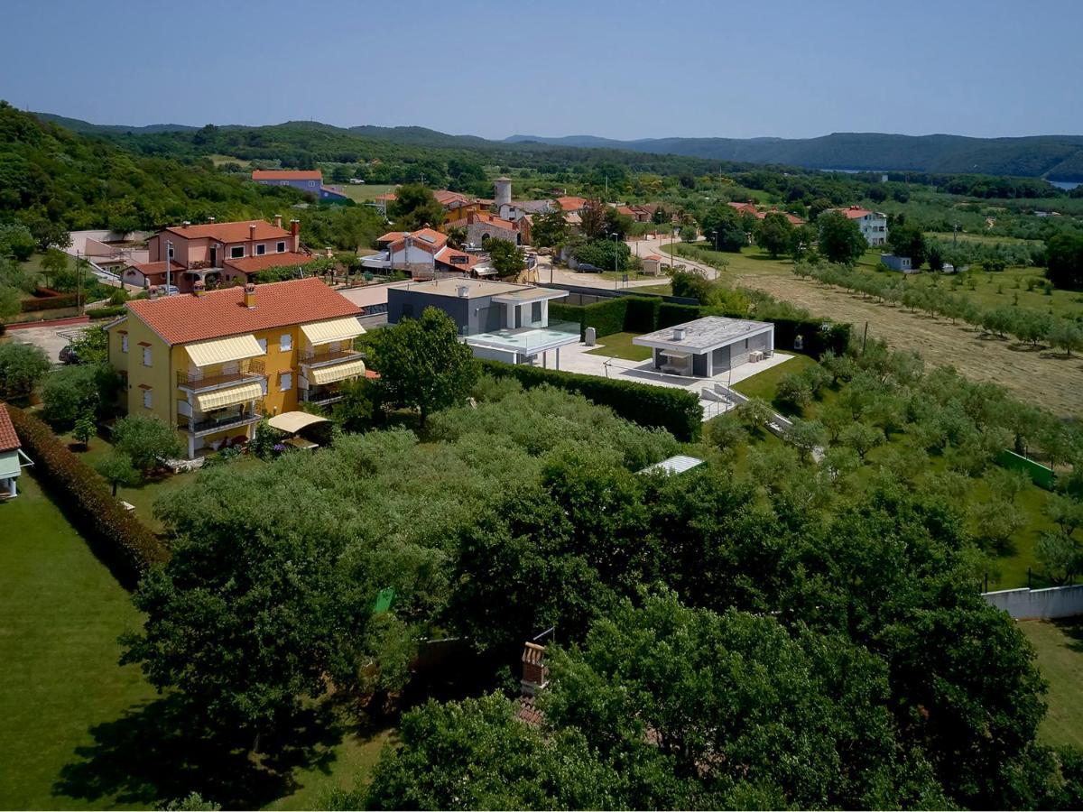 Residence Matilda Върсар Екстериор снимка
