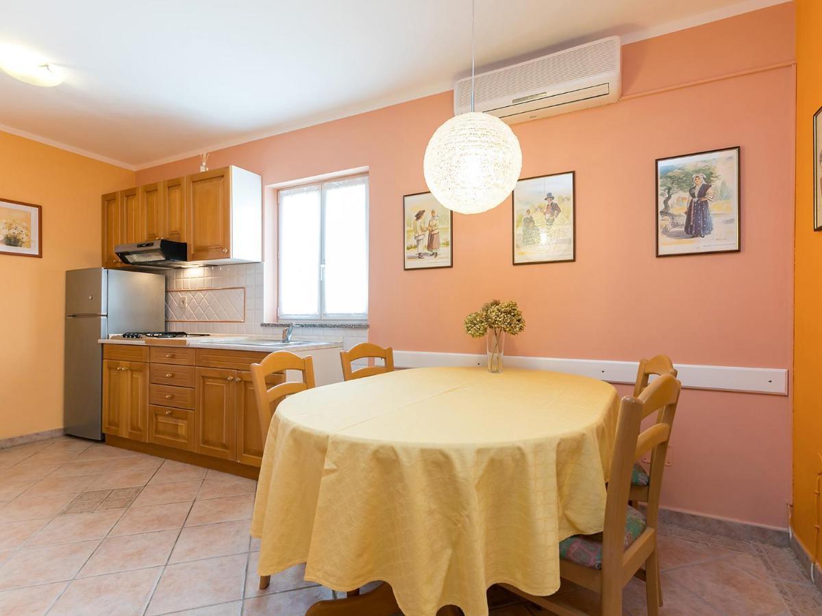 Residence Matilda Върсар Екстериор снимка